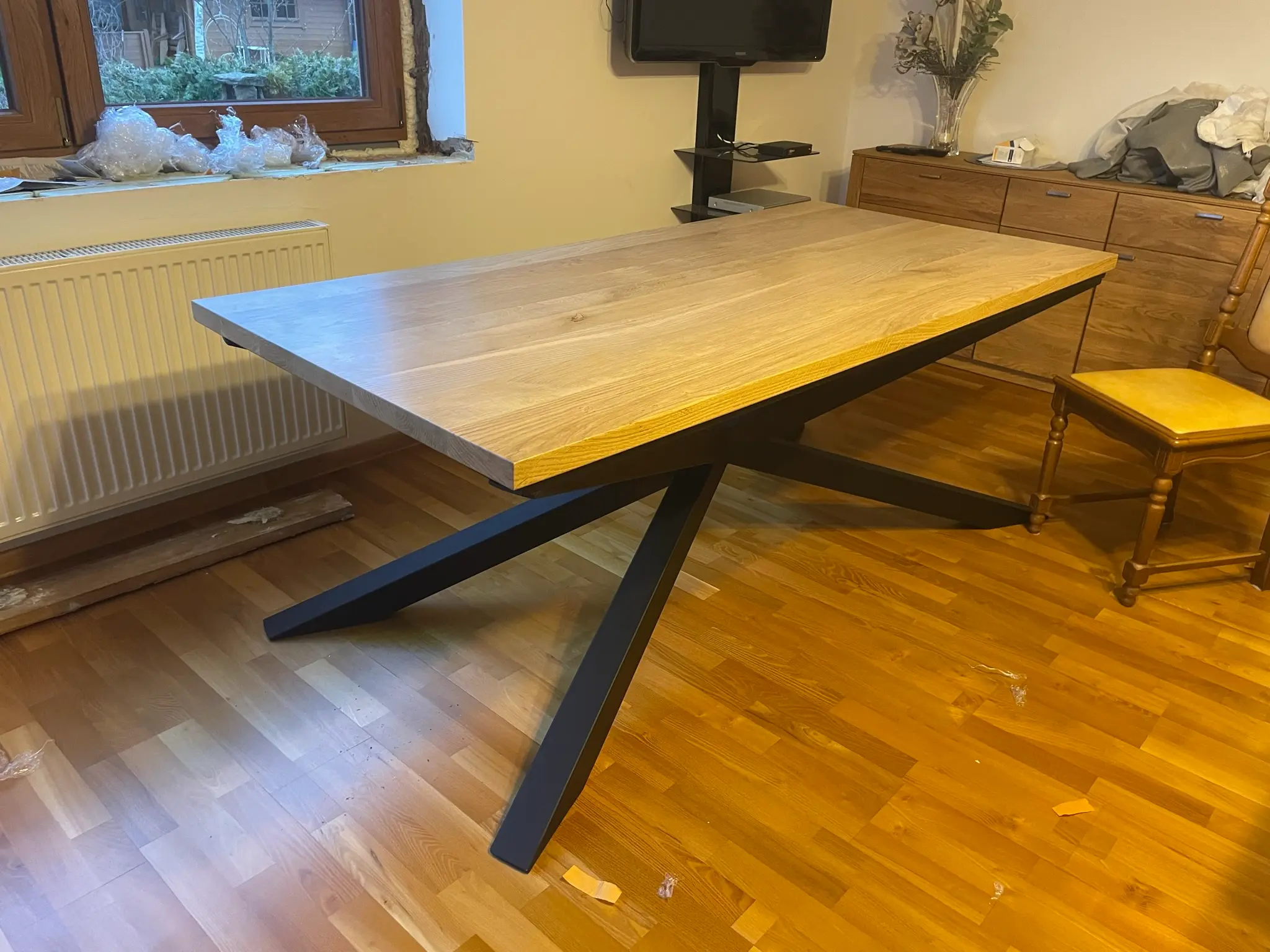 Zdjęcie - stół z podnózkiem stalowym