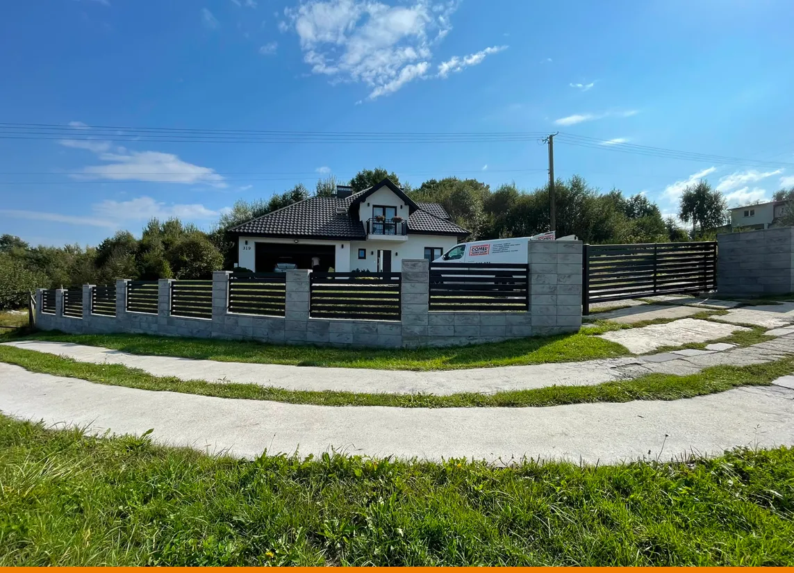 zdjęcie - ogrodzenie palisadowe